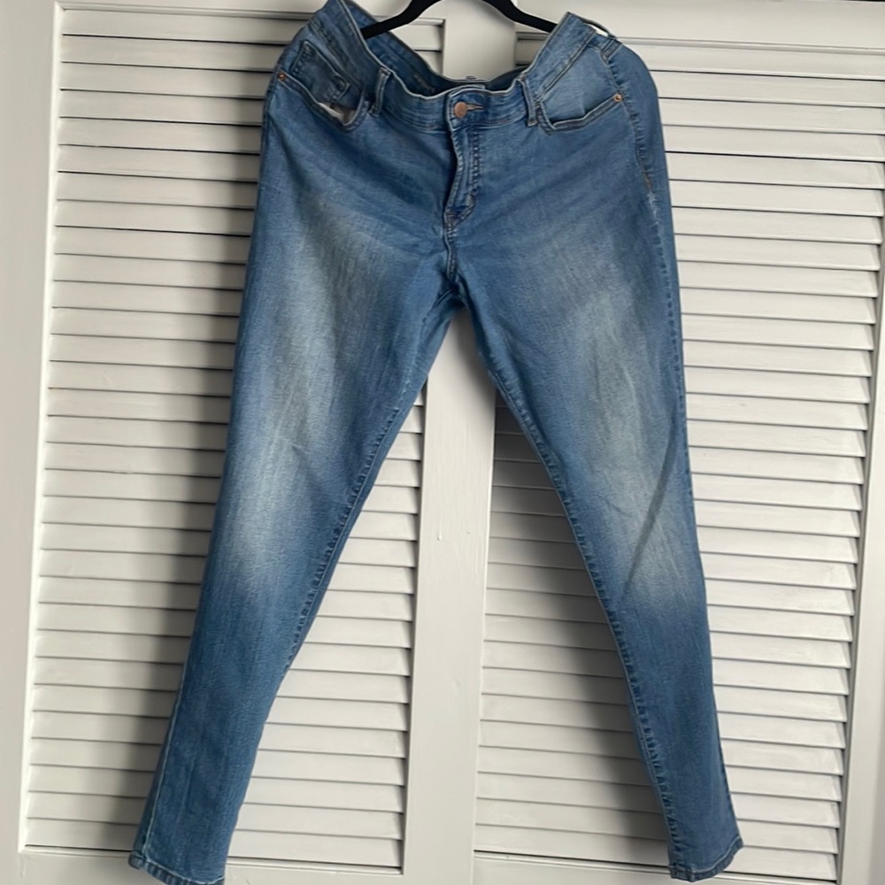 Blue skinny jeans